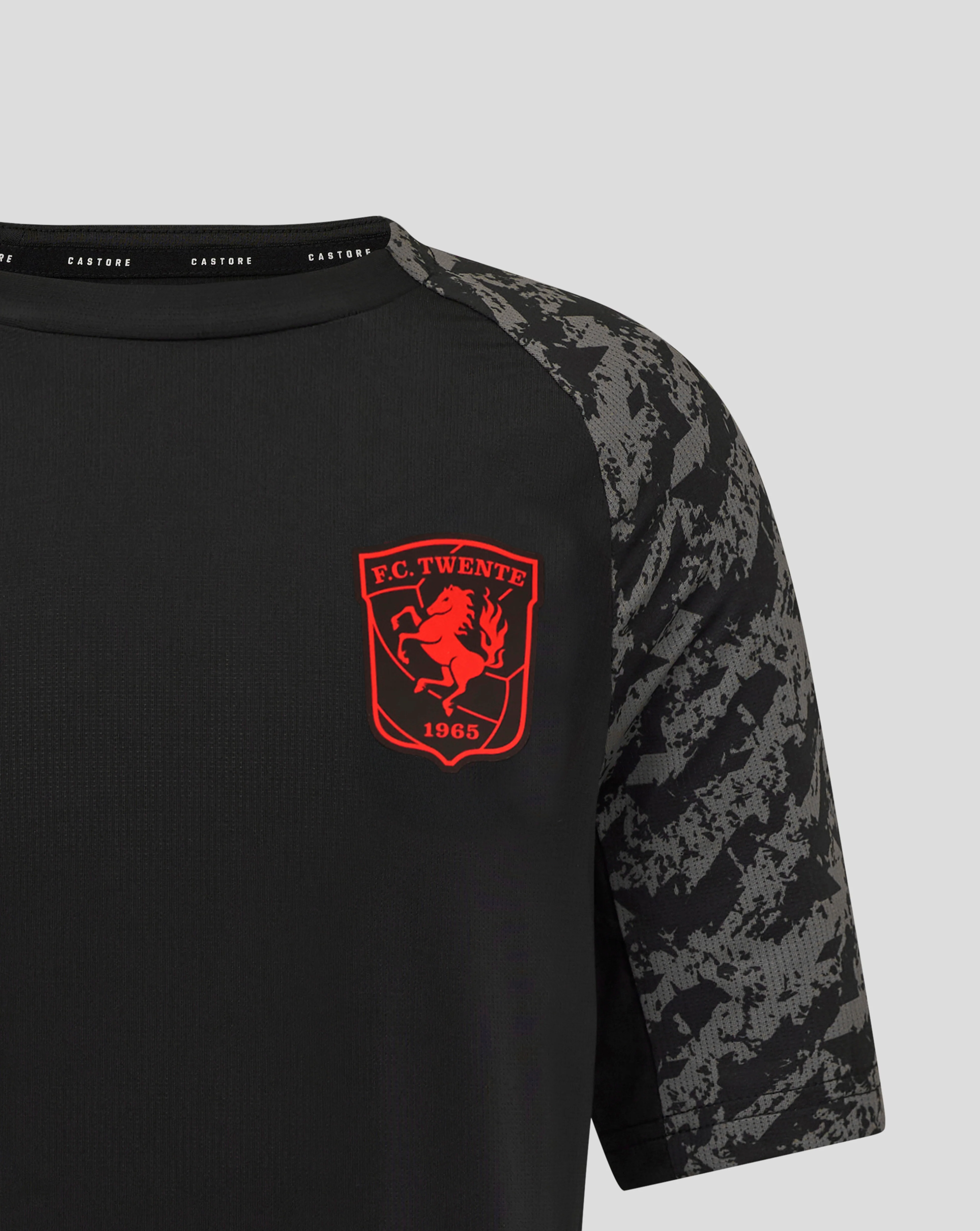 FC TWENTE PERFORMANCE T-SHIRT 25/26 - JUNIOR - ZWART - Image 3